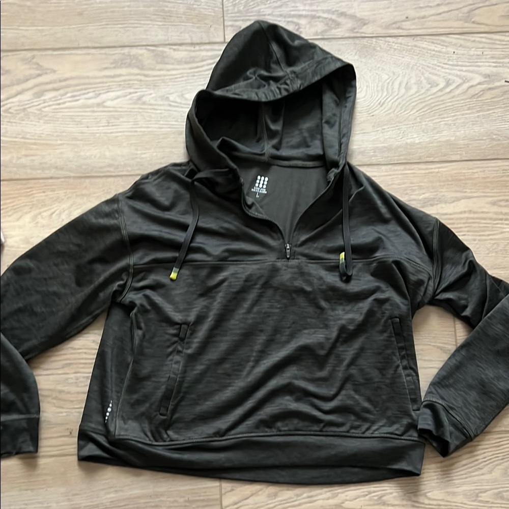 Title Nine Green Large Pullover Hoodie